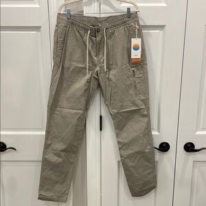 Men's Vuori Tan Ripstop Pant. NWT